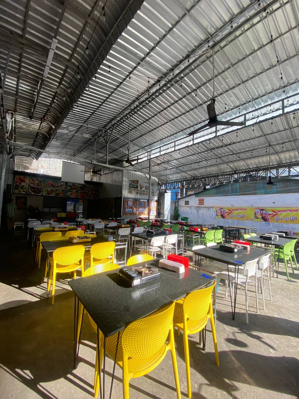 HoReCa distribution highlighting SPY beverages by Da Houg Heng Enterprise (Image 39)